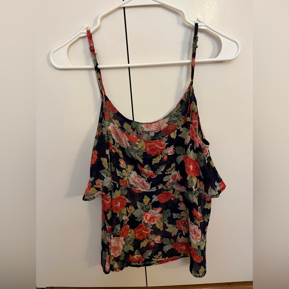 Floral Sleeveless Blouse - Picture 4 of 5